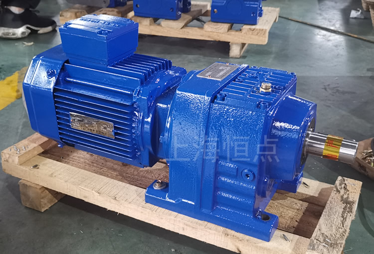 R47系列減速機配電機，藍色油漆實物照片