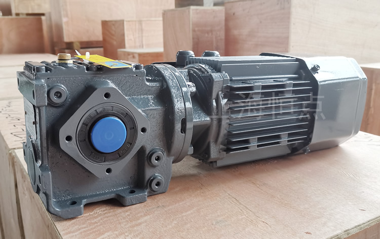 SA37系列減速機，配電機，灰色油漆 實物照片