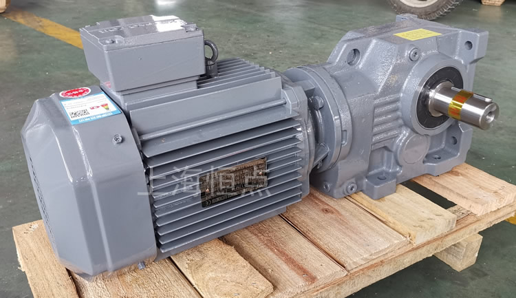 K67減速機 M2安裝方式 配普通電機輸入 右側單軸B輸出 實物圖