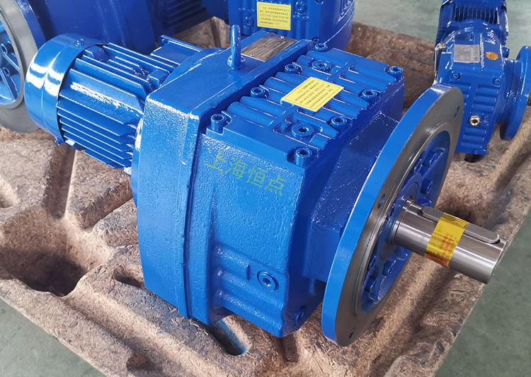 RF87減速機，立式安裝，輸入配電機，實物照片如下