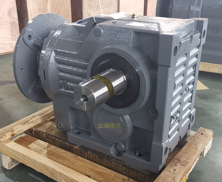 K97減速機，輸入配電機法蘭端蓋，右輸出單軸，實物圖如下